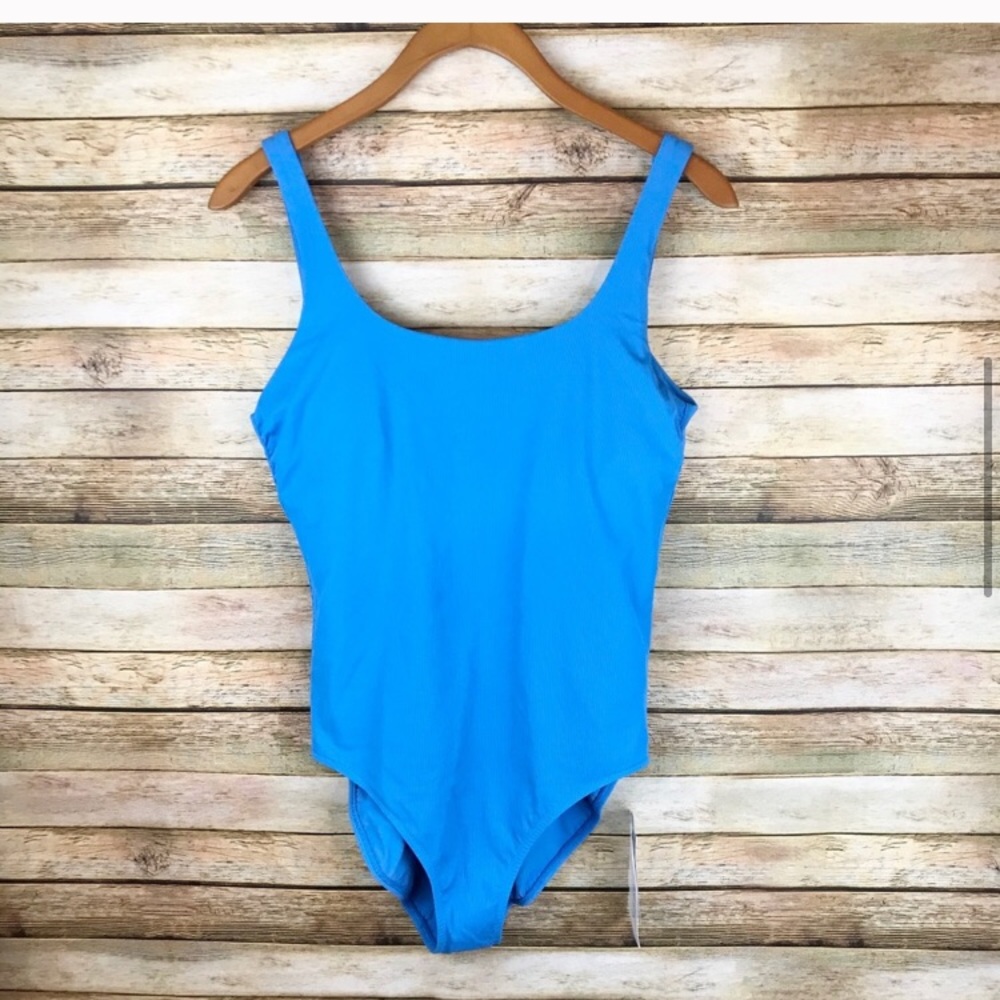 Athleta Scoop One Piece Swimsuit Size MT